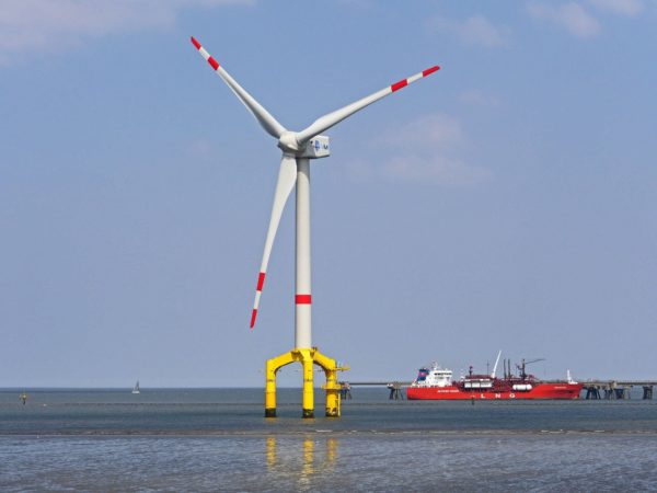 Un nouveau projet d’hydrogène vert offshore pour relier une plate-forme autoélévatrice convertie à des éoliennes !